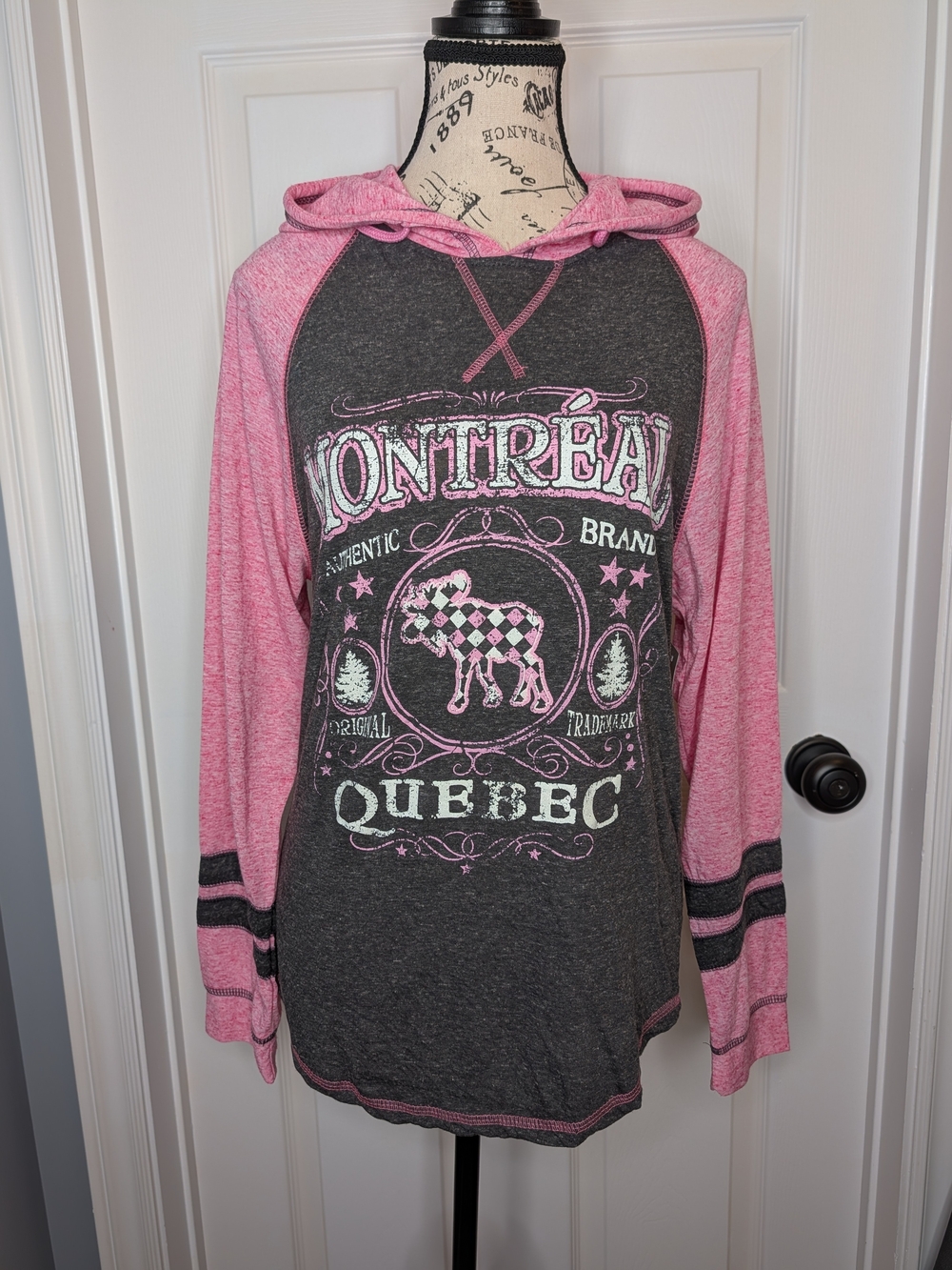 NWT Raglan Hoodie Montreal Quebec Graphic Pink & Charcoal Women's Size S Stretch